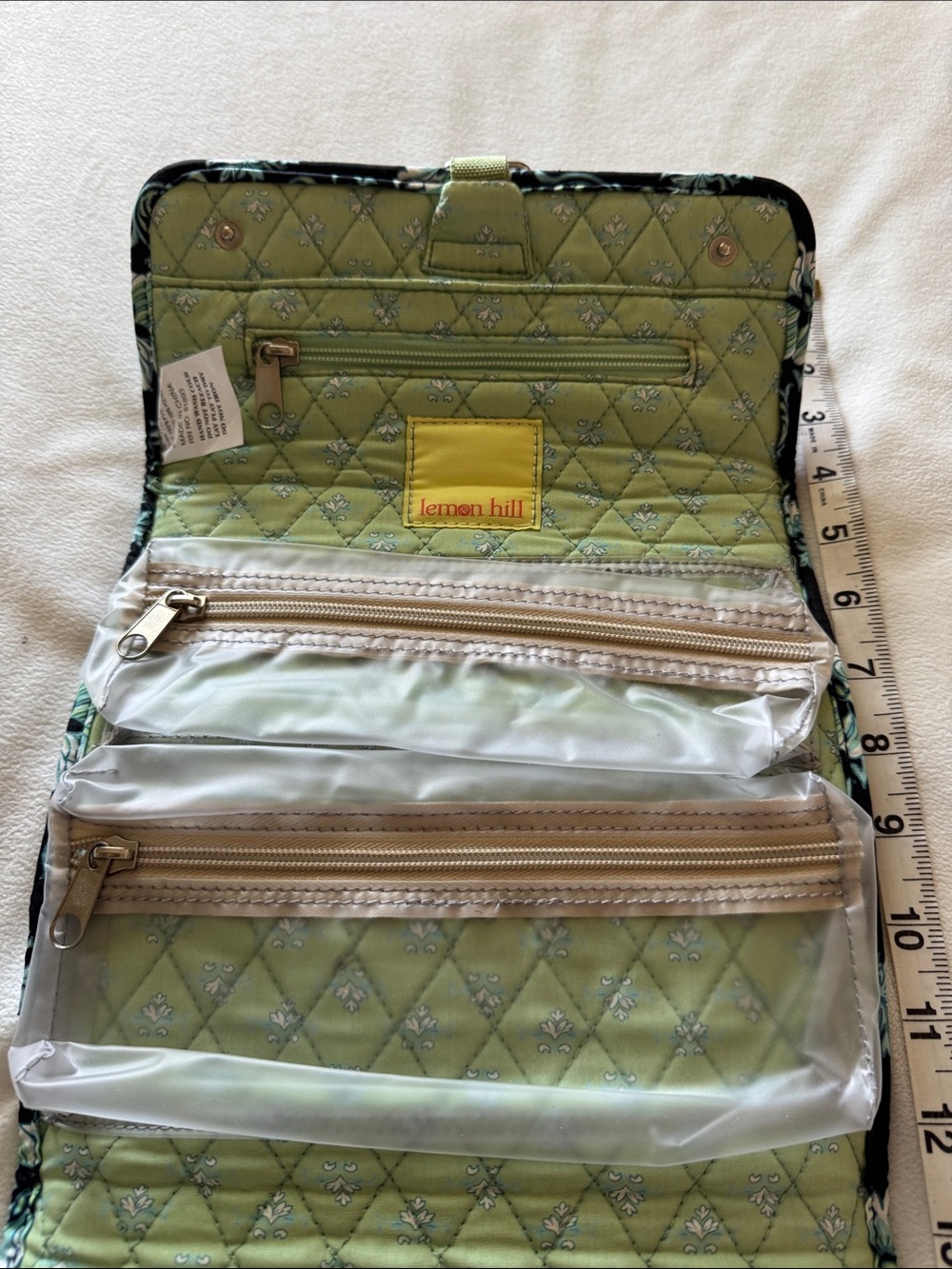 Lemon Hill Quilted Hanging Toiletry/ Cosmetic Bag Case - Picture 7 of 9